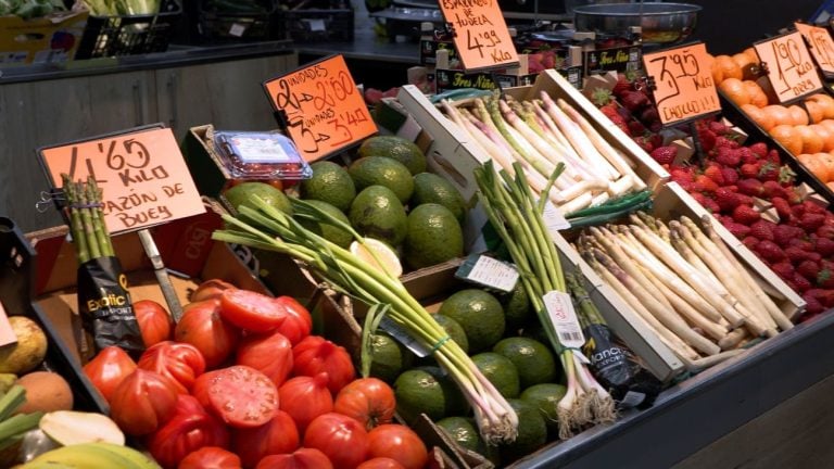 Transportes, seguros y restaurantes, donde más han subido los precios en C-LM este mes
