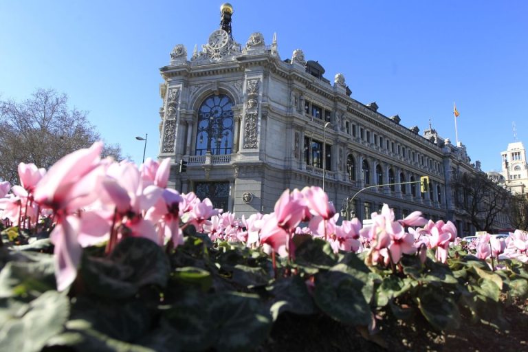 El Banco de España prevé que la deuda en hogares sea estable pese a la guerra en Irán