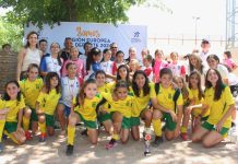 El Gobierno regional destaca en Tomelloso el valor del deporte escolar en la clausura de la Liga Provincial Alevín femenina