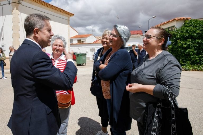 Castilla-La Mancha prevé alcanzar los siete millones de horas de ayuda a domicilio en la próxima década