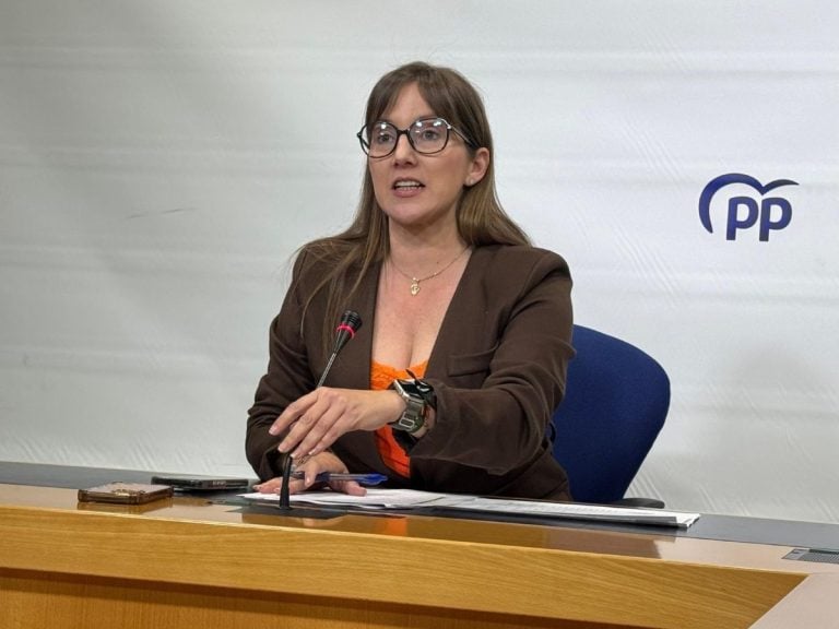 PP C-LM destaca la victoria de Juanma Moreno en Andalucía y critica la gestión sanitaria regional