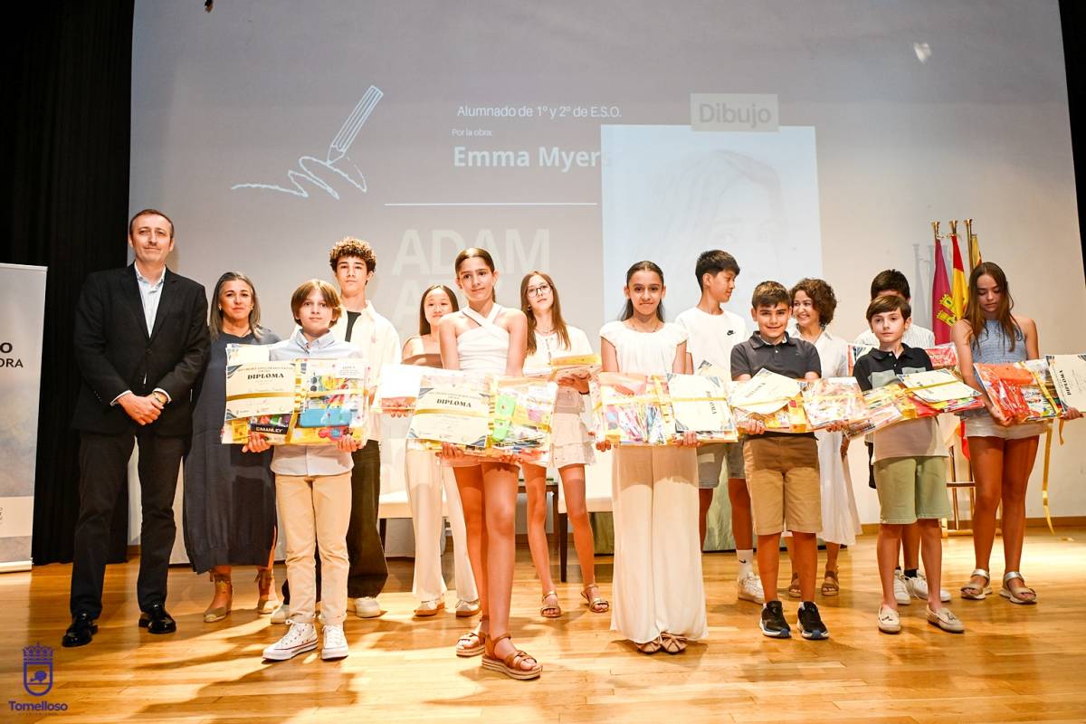 Tomelloso clausura el curso escolar con la entrega de premios de los certámenes escolares