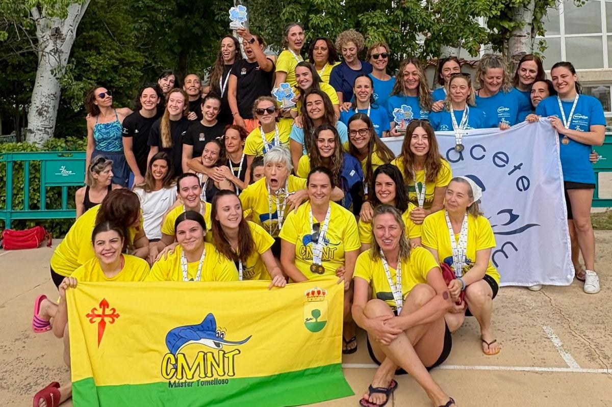 El Club Máster Natación Tomelloso arrasa en el Regional: 114 medallas y título femenino de Castilla-La Mancha