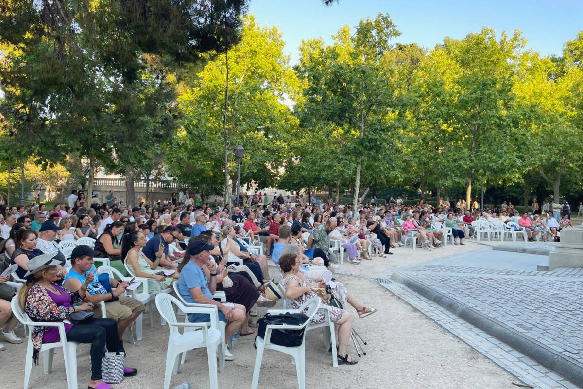 La Unión Musical Ciudad de Tomelloso conquista al público del Retiro con un concierto que terminó con dos bises