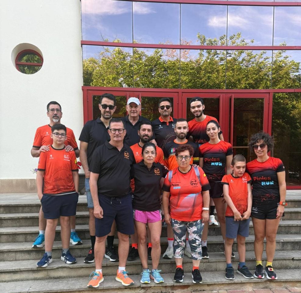 Los Pieles Run de Tomelloso destacan en la 10K de Argamasilla de Alba: nueva victoria de Luisa Becerra y buena participación de grupo