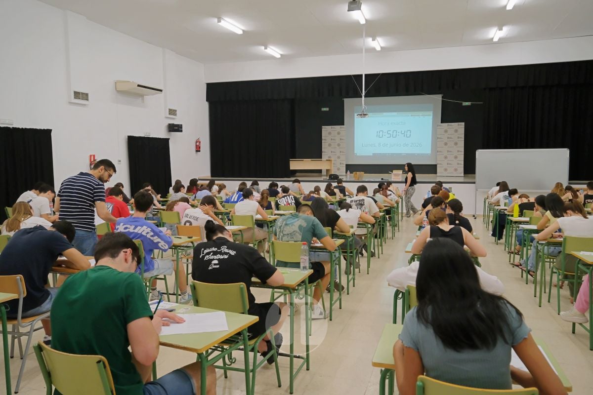 La PAU arranca en Tomelloso sin incidencias y con 286 estudiantes en el IES Eladio Cabañero
