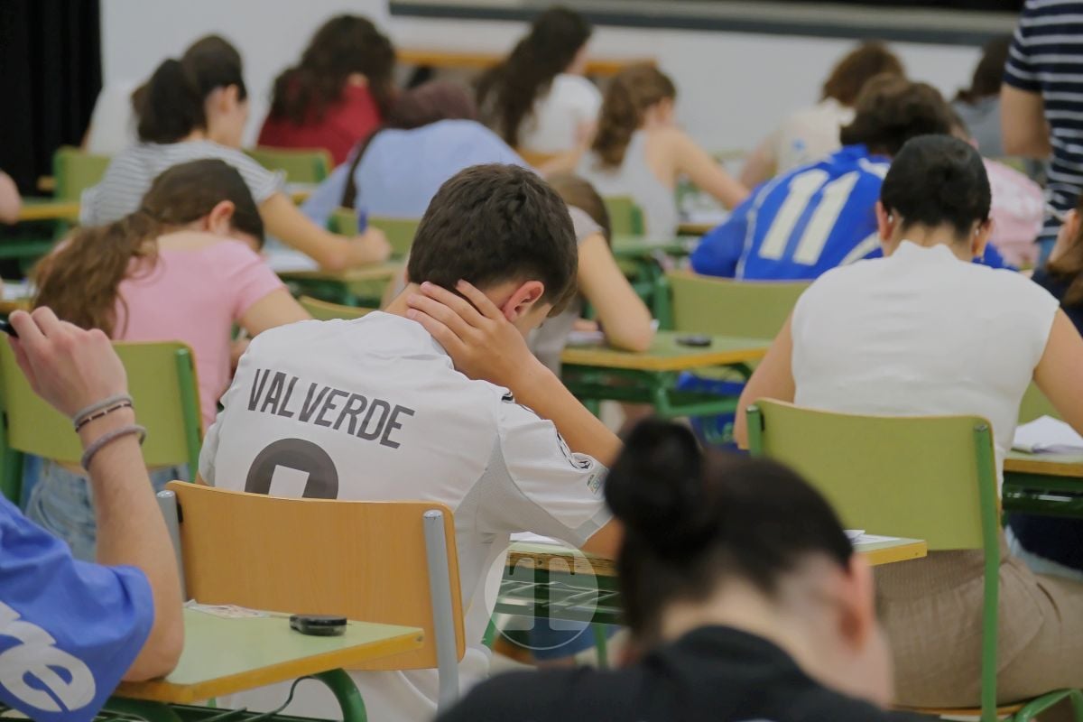 La PAU arranca en Tomelloso sin incidencias y con 286 estudiantes en el IES Eladio Cabañero