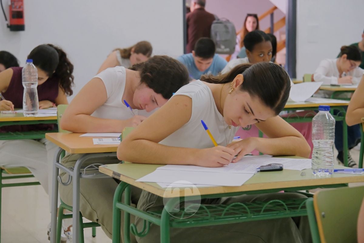 La PAU arranca en Tomelloso sin incidencias y con 286 estudiantes en el IES Eladio Cabañero