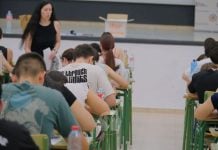 La PAU arranca en Tomelloso sin incidencias y con 286 estudiantes en el IES Eladio Cabañero 10k Ciudad de Tomelloso 2025