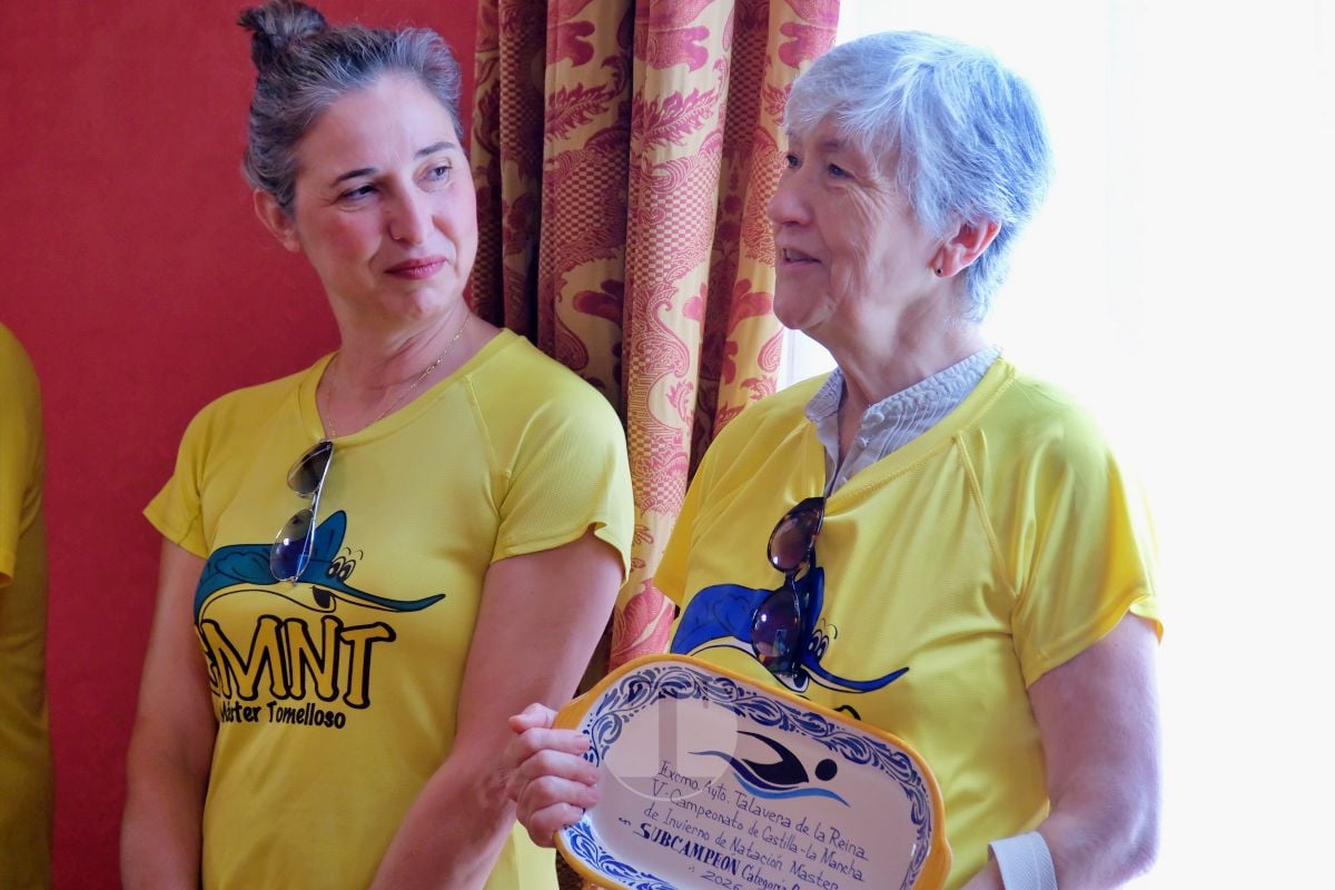 El Ayuntamiento reconoce al Club Máster Natación Tomelloso tras una temporada histórica de 114 medallas