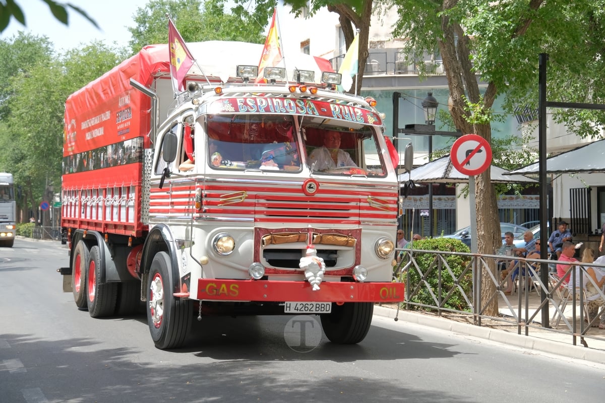 Tomelloso celebra San Cristóbal con un desfile de unos 120 camiones y vehículos