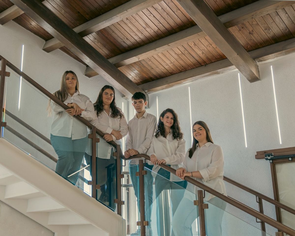 Cortés María, Carmen, Nayara, Ainhoa y Raúl, madrinas y padrino de la Feria de Tomelloso 2026