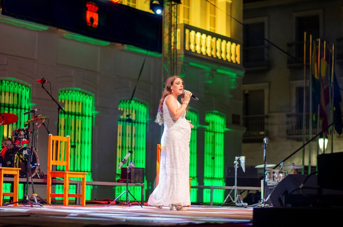 Chemi se gana a la Plaza de España en una noche de Feria en Tomelloso