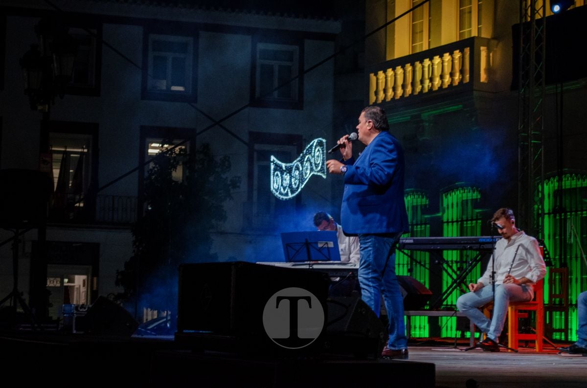Chemi se gana a la Plaza de España en una noche de Feria en Tomelloso