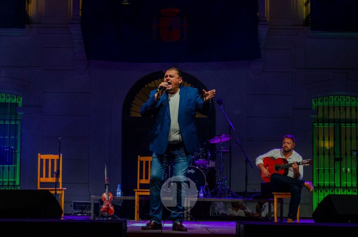 Chemi se gana a la Plaza de España en una noche de Feria en Tomelloso
