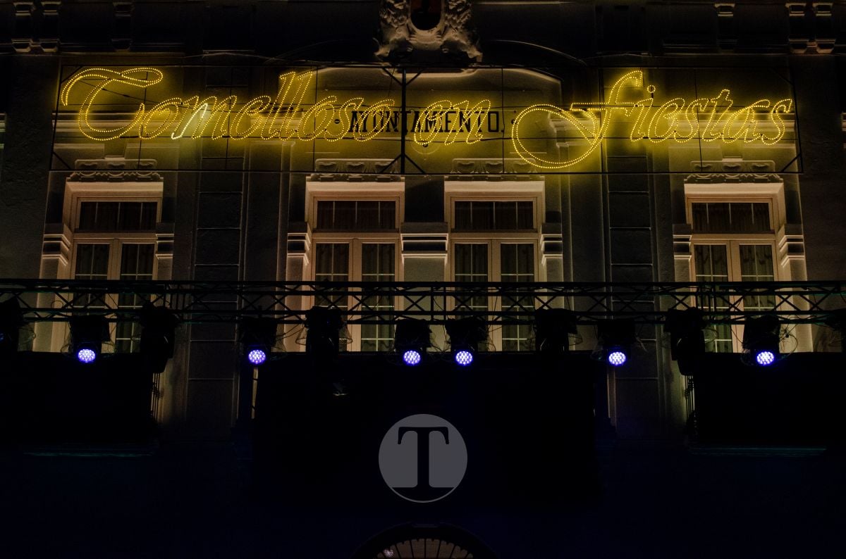 Chemi se gana a la Plaza de España en una noche de Feria en Tomelloso