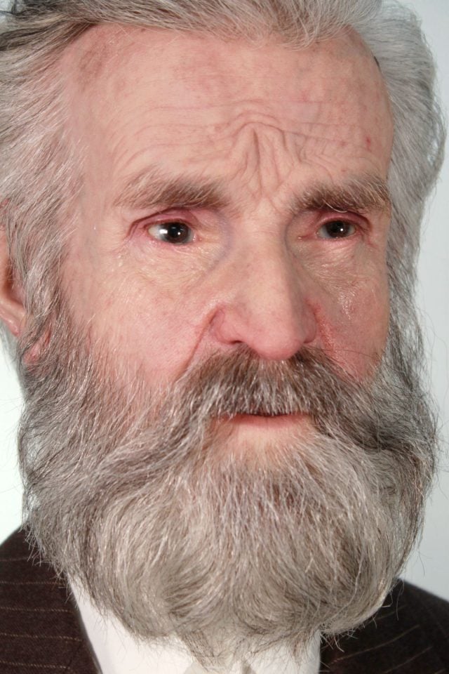 Tres años para crear a López Torres: el homenaje de Pablo Perona a Tomelloso