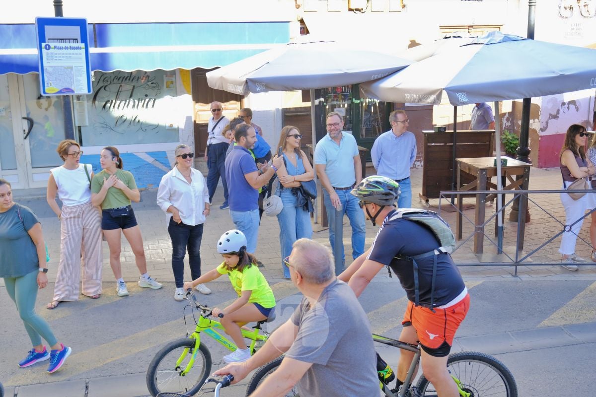 Cientos de vecinos disfrutan en Tomelloso de una multitudinaria jornada del Día de la Bici