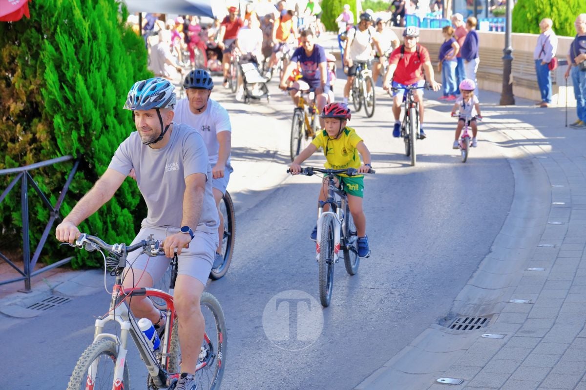 Cientos de vecinos disfrutan en Tomelloso de una multitudinaria jornada del Día de la Bici