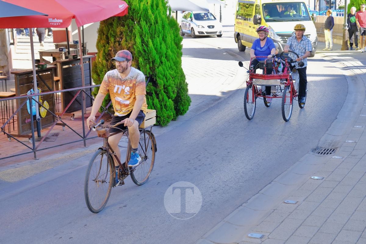Cientos de vecinos disfrutan en Tomelloso de una multitudinaria jornada del Día de la Bici