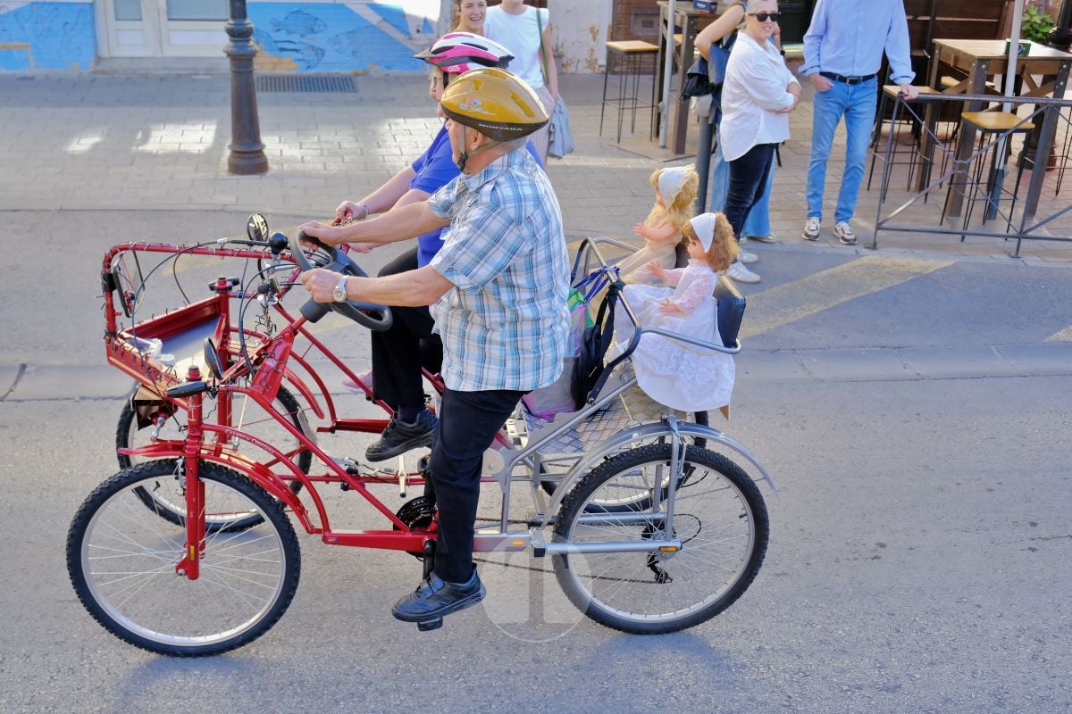 Cientos de vecinos disfrutan en Tomelloso de una multitudinaria jornada del Día de la Bici