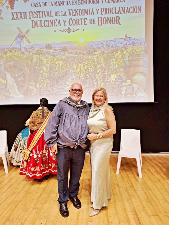 Alejandro Ramírez lleva las raíces de Tomelloso al pregón de la Fiesta de la Vendimia de Benidorm