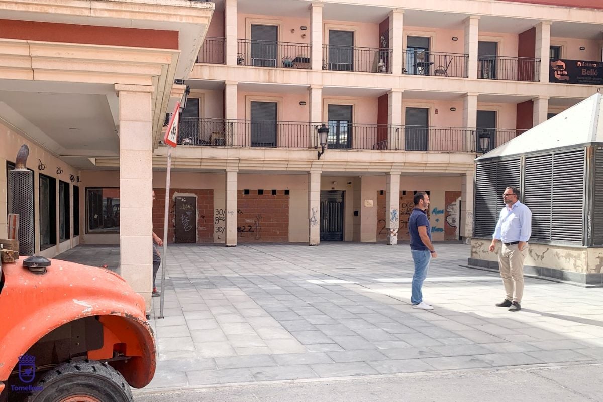 Tomelloso renueva las aceras de la calle Juan Pablo II y mejora el acceso a dos colegios