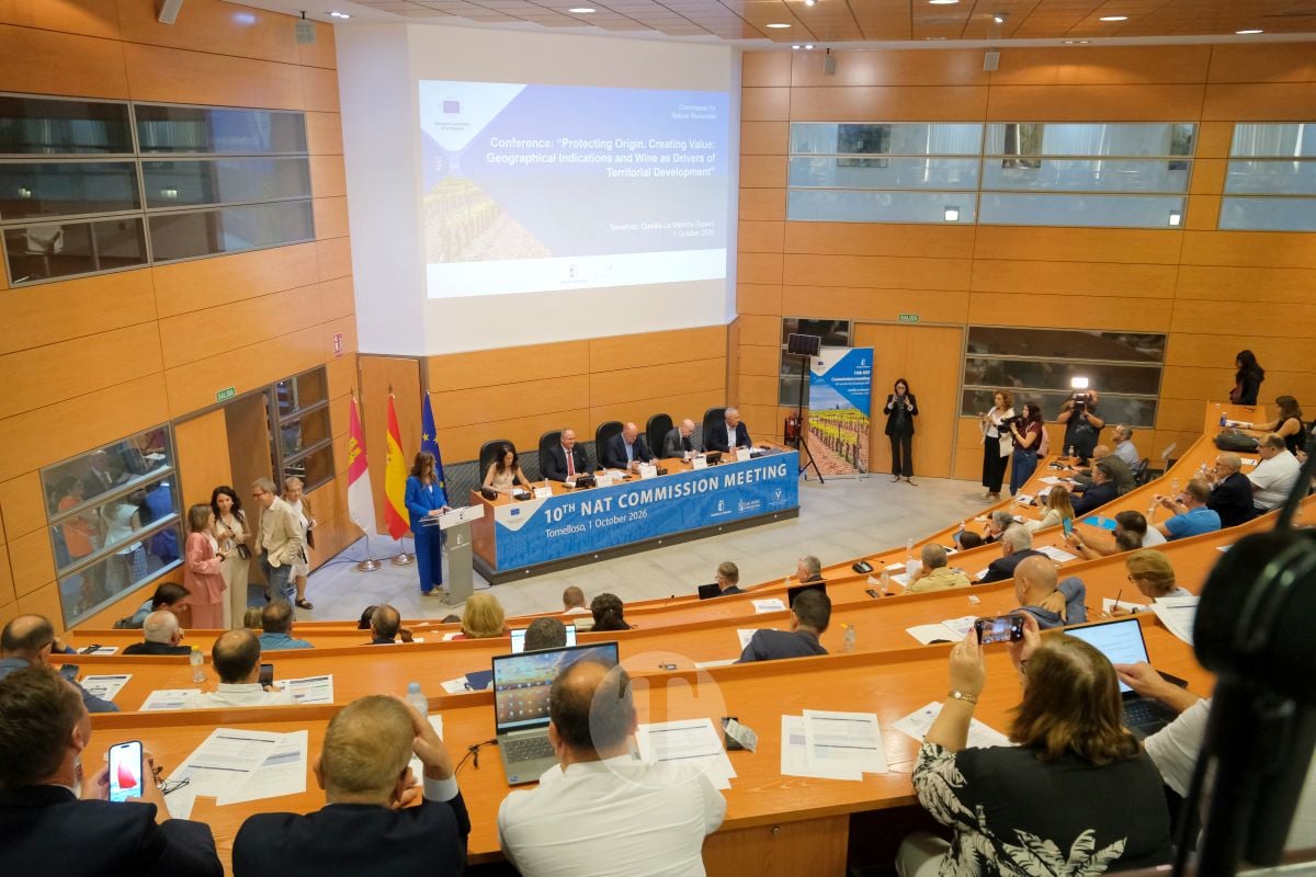 Tomelloso lleva a Europa los retos del vino: consumo, relevo generacional, costes y apoyo al sector