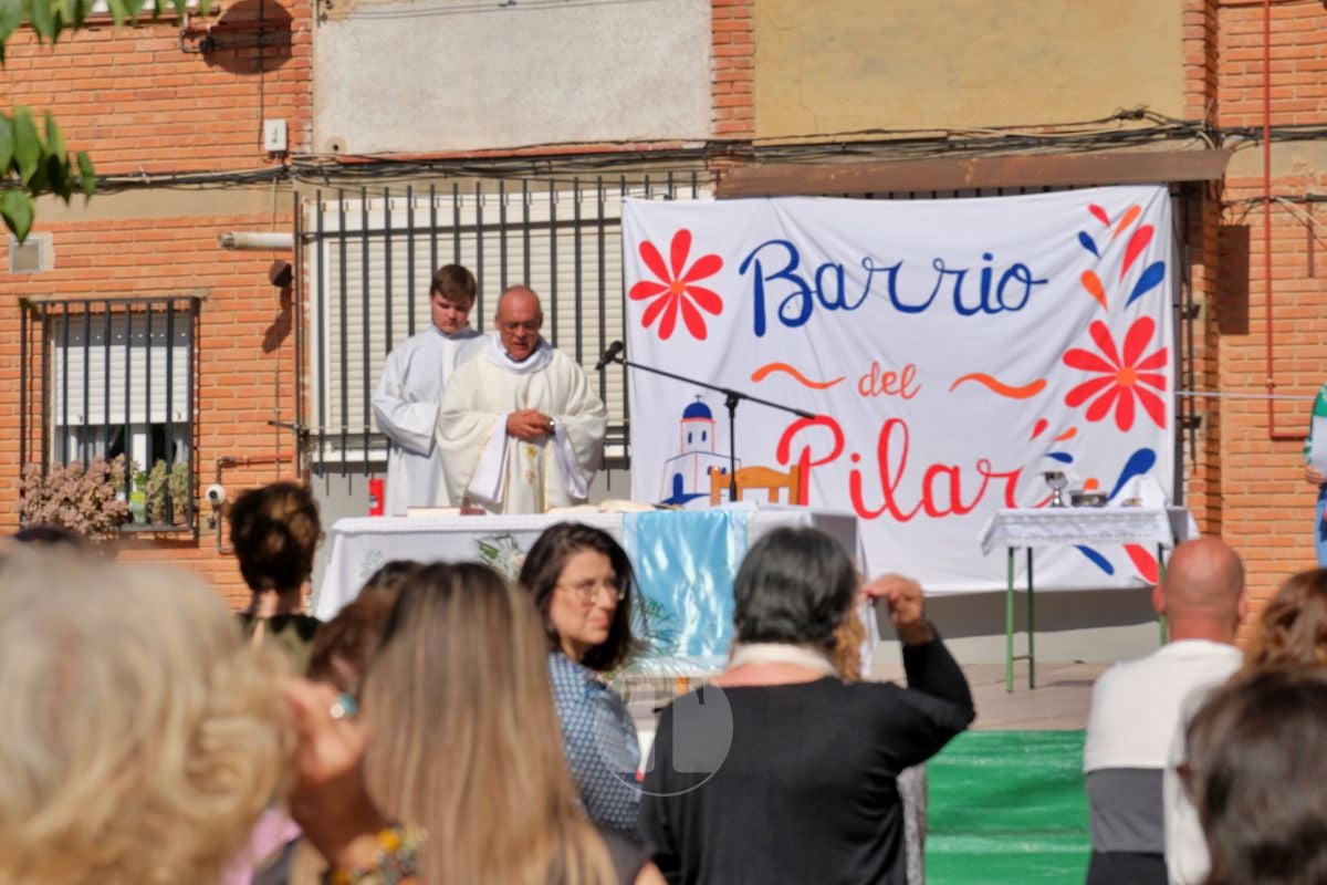 El Barrio del Pilar de Tomelloso celebra su día grande con la misa de campaña y la procesión de su patrona