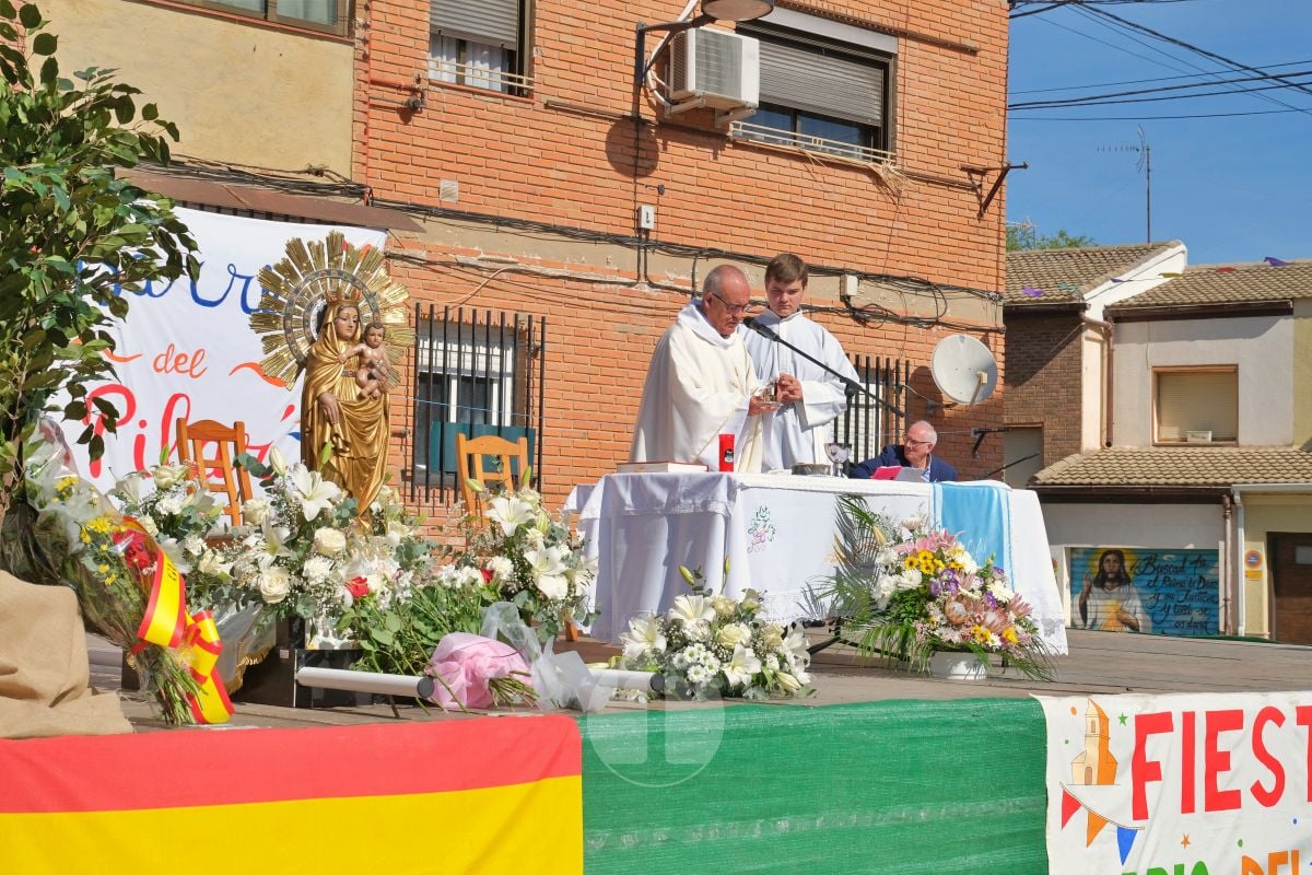 El Barrio del Pilar de Tomelloso celebra su día grande con la misa de campaña y la procesión de su patrona