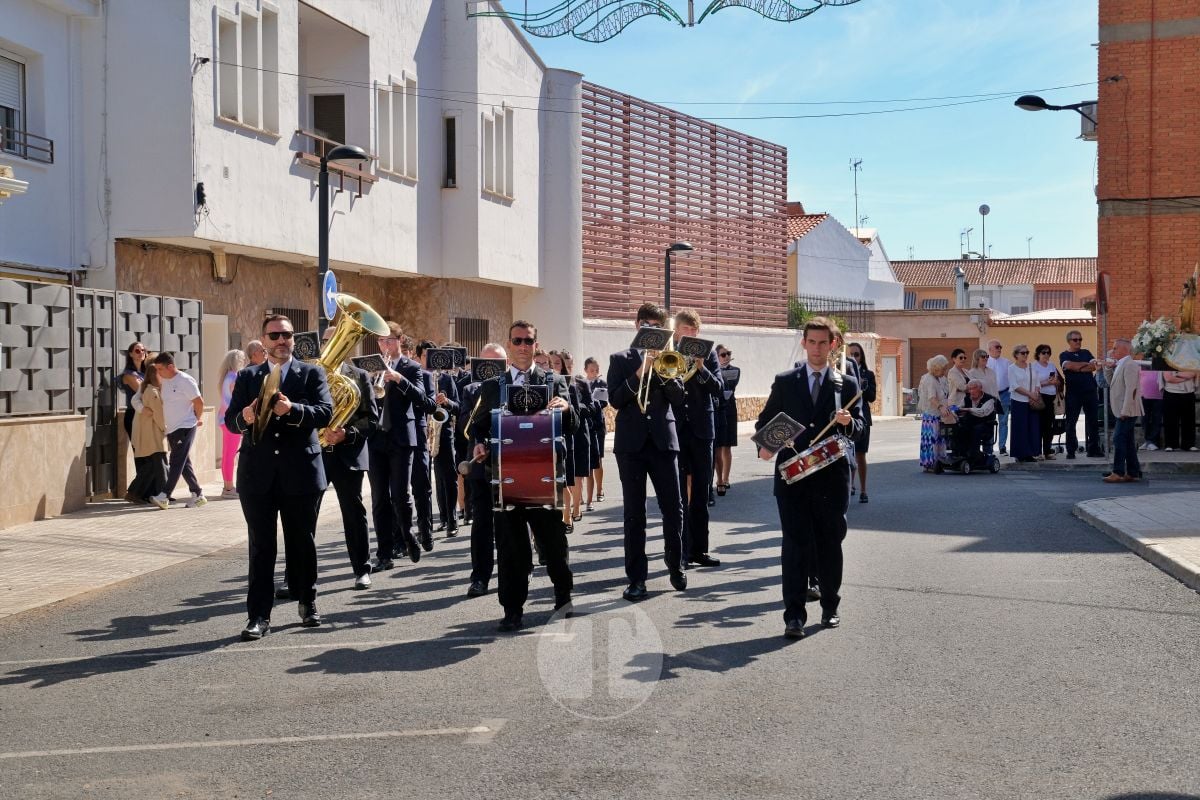 El Barrio del Pilar de Tomelloso celebra su día grande con la misa de campaña y la procesión de su patrona