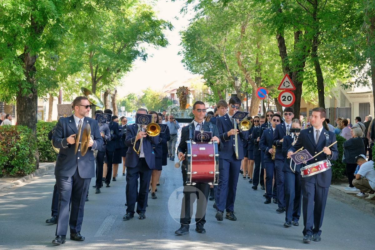 El Barrio del Pilar de Tomelloso celebra su día grande con la misa de campaña y la procesión de su patrona