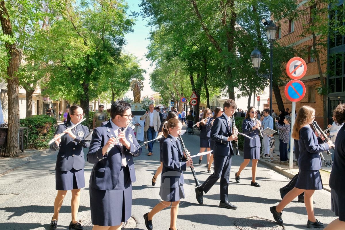 El Barrio del Pilar de Tomelloso celebra su día grande con la misa de campaña y la procesión de su patrona