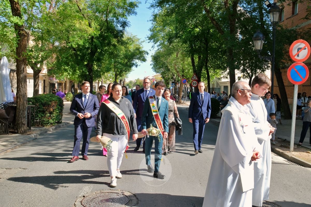 El Barrio del Pilar de Tomelloso celebra su día grande con la misa de campaña y la procesión de su patrona